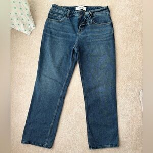 Low-rise Medium Wash Relaxed Straight Leg Jeans Women’s